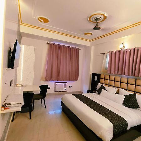 Hotel New Imperial Ghaziabad Eksteriør billede