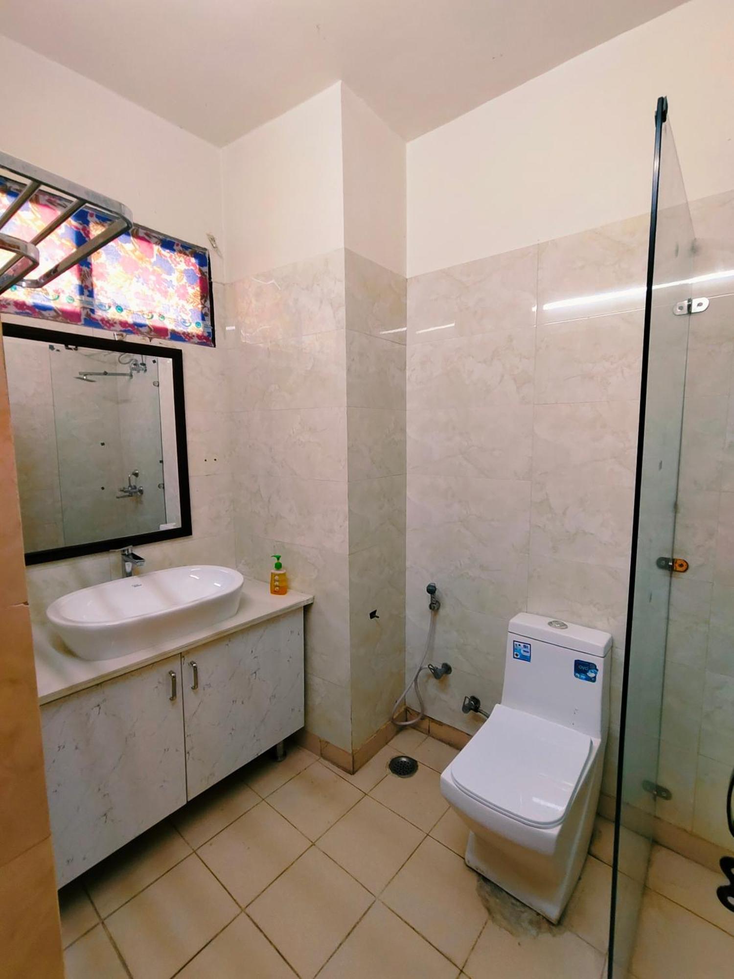 Hotel New Imperial Ghaziabad Eksteriør billede
