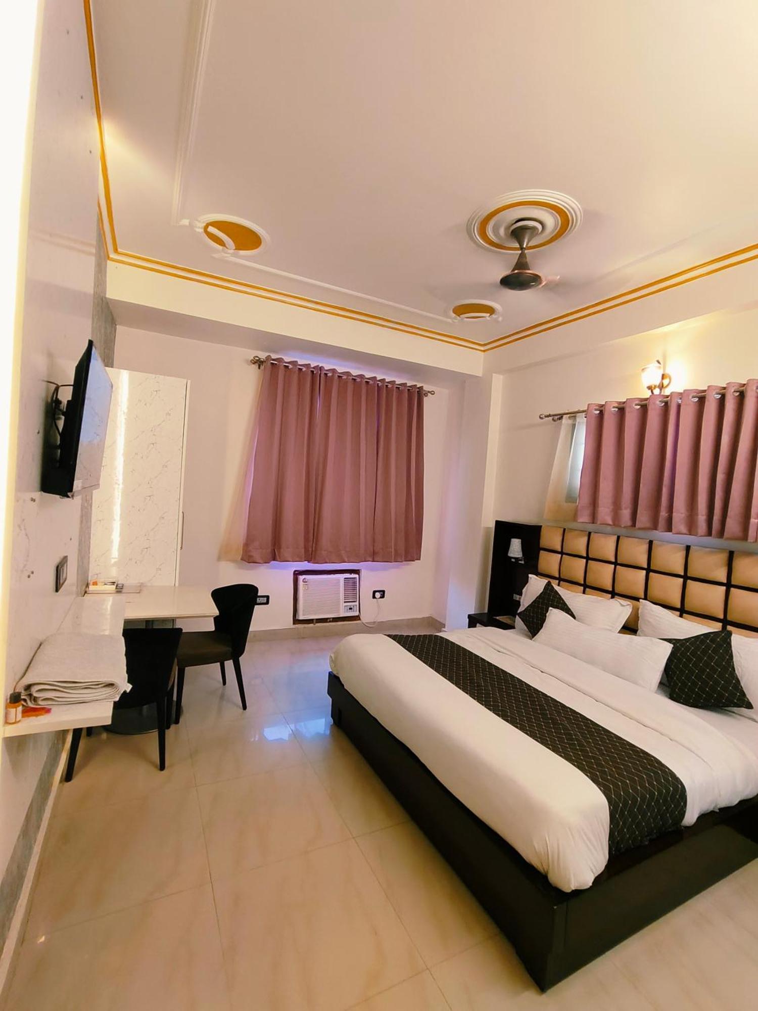 Hotel New Imperial Ghaziabad Eksteriør billede