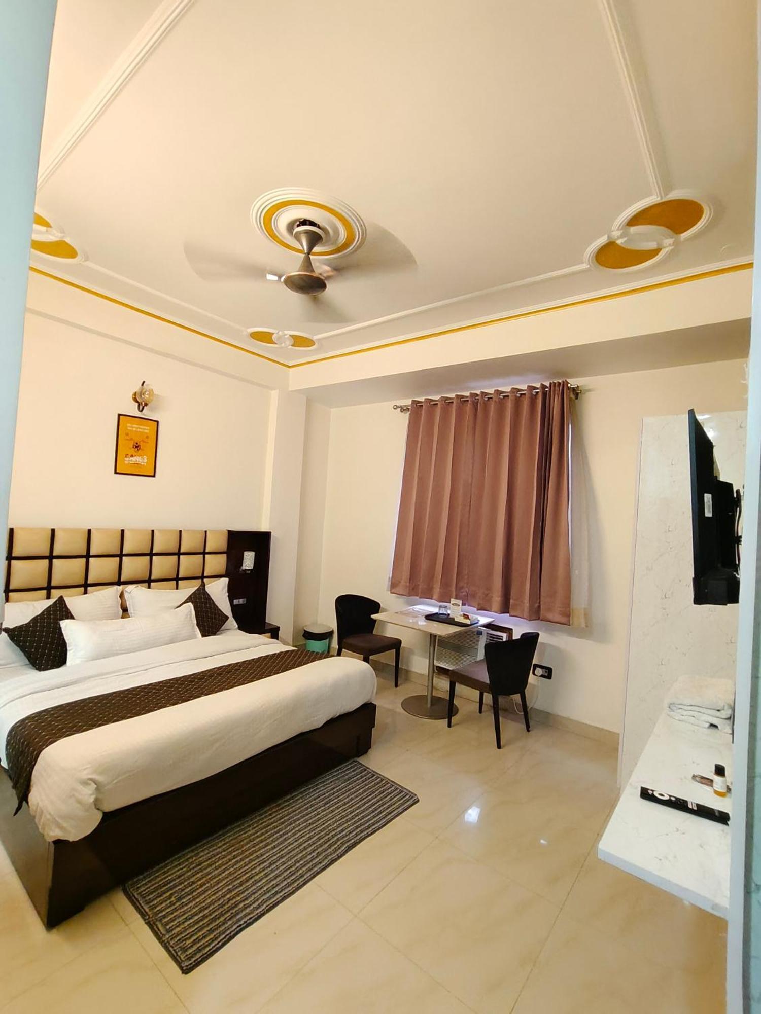 Hotel New Imperial Ghaziabad Eksteriør billede